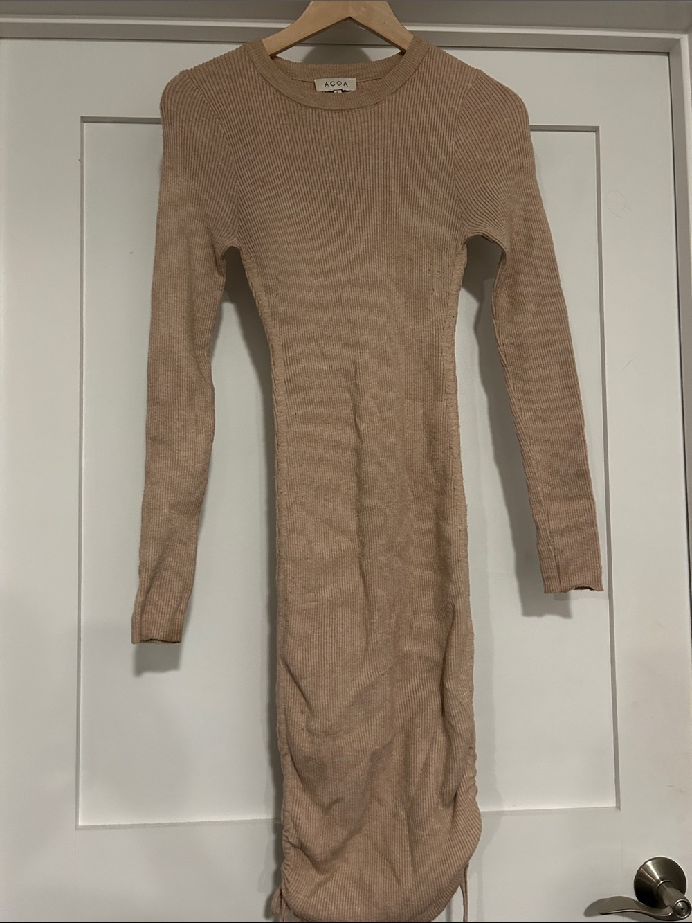 Acoa Long Sleeve Ribbed Midi Dress in Taupe